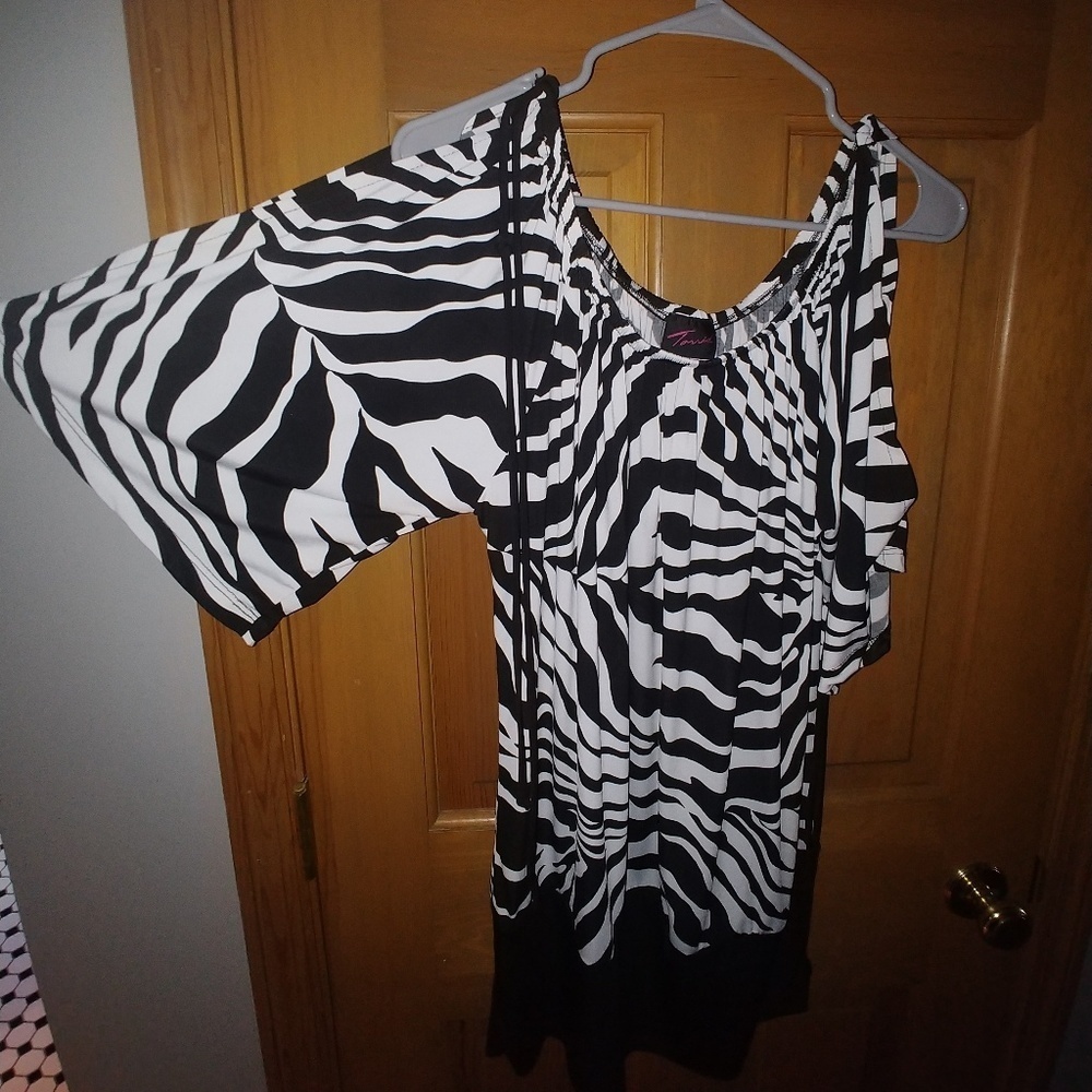 Torrid Zebra Top - Picture 2 of 3